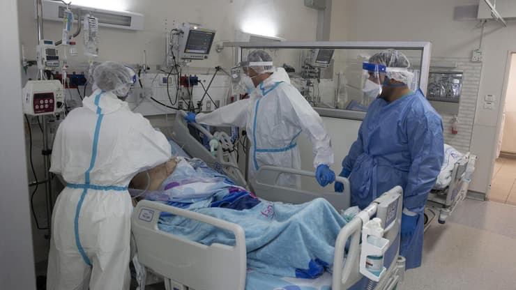 האם ה"זמן היקר" נוצל לתוספת מיטות בבתי החולים? מחלקת קורונה בברזילי