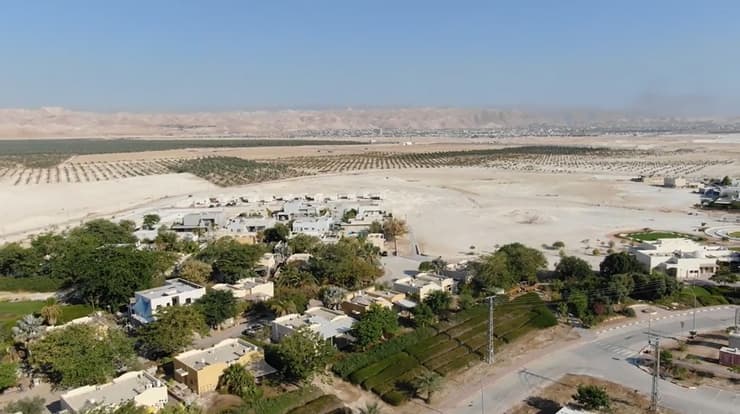 קיבוץ בית הערבה כפי שנשקף מהרחפן הצבאי