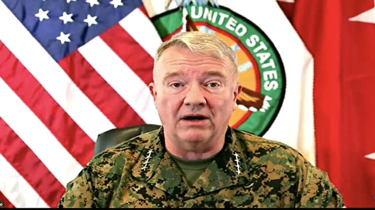 הגנרל מקנזי מודיע על השלמת נסיגת הכוחות האמריקניים מאפגניסטן