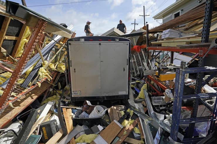 נזקי סופת ה הוריקן איידה ב לואיזיאנה ארה"ב
