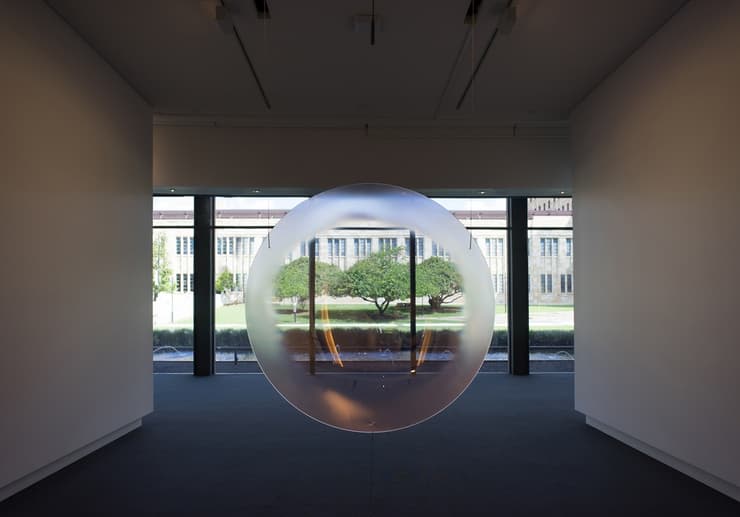 תערוכה בגן הבוטני "לראות את הבלתי נראה" עבודה של מל אוקלהאן אוסטרליה