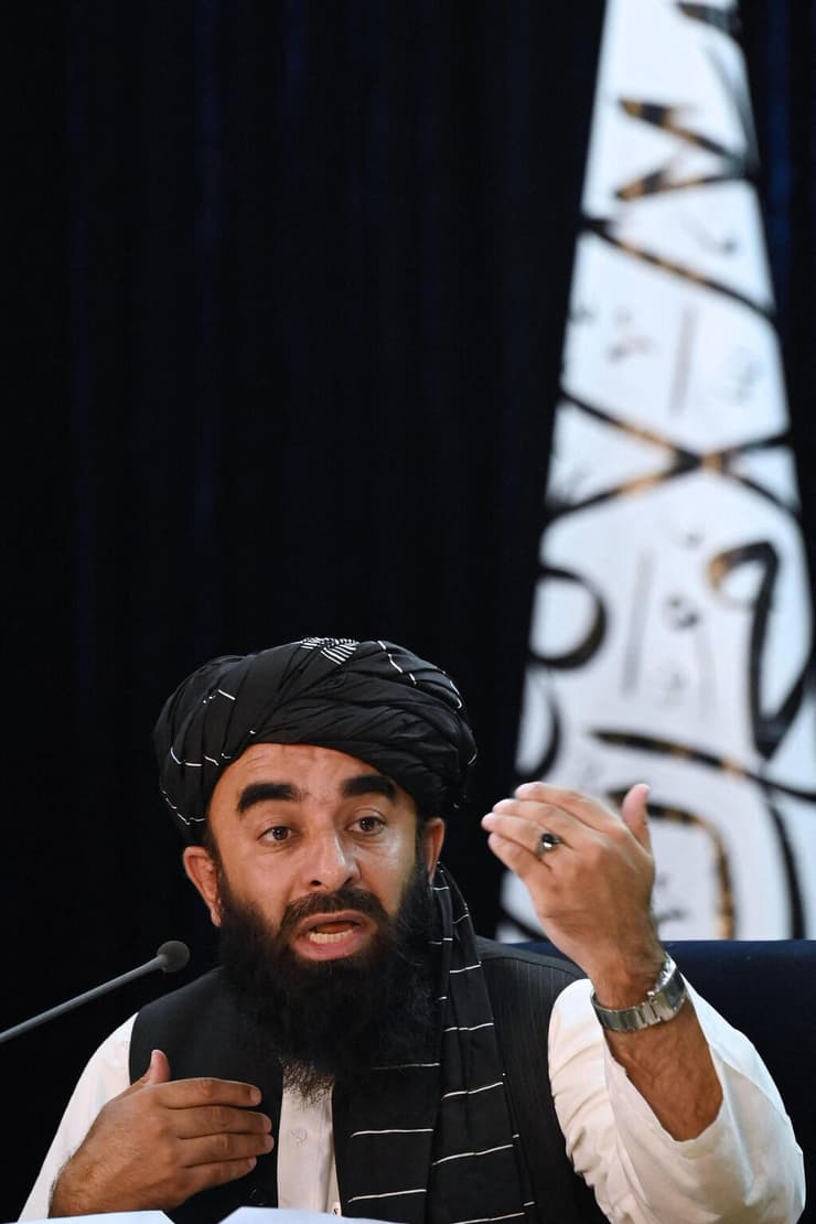 זביהוללה מוג'היד דובר טליבאן הטליבאן מכריז על ממשלה חדשה ב אפגניסטן