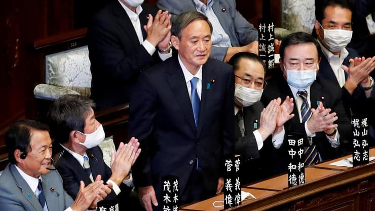 רה"מ סוגה בעת בחירתו בפרלמנט היפני, ספטמבר 2020