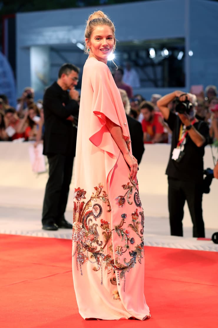 סיינה מילר בפסטיבל ונציה, 2019
