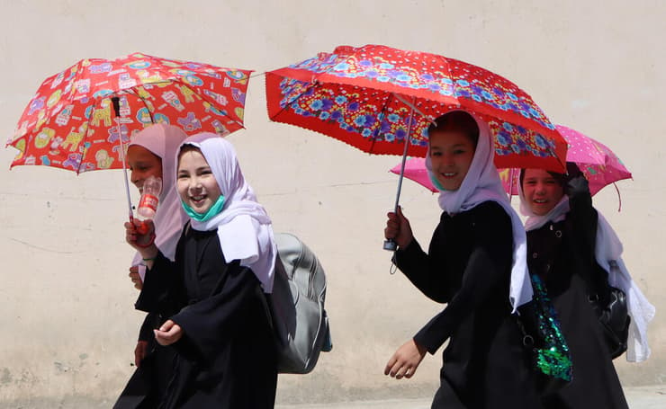 אפגניות ילדות בית ספר ב קאבול אפגניסטן