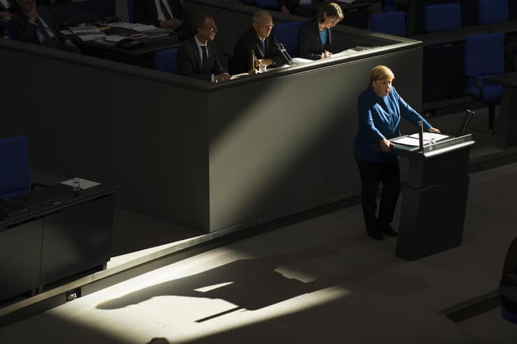גרמניה קנצלרית אנגלה מרקל נואמת על הברקזיט בפרלמנט הגרמני 2018