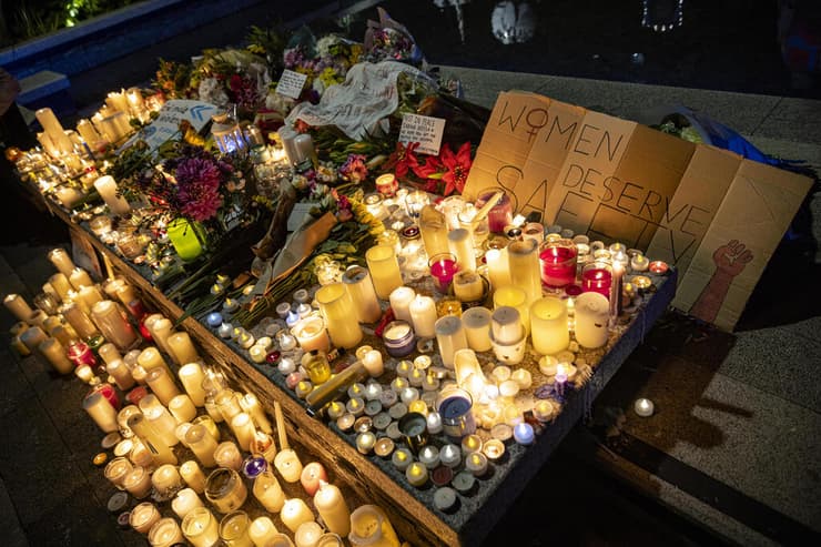 בריטניה רצח המורה סבינה נסה עצרת זיכרון ב פארק ב לונדון