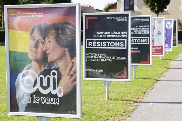 כרזות ב שווייץ לקראת משאל עם על נישואים חד מיניים 