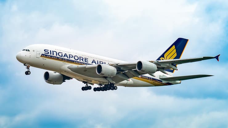 מטוס איירבוס A380 של חברת סינגפור איירליינס