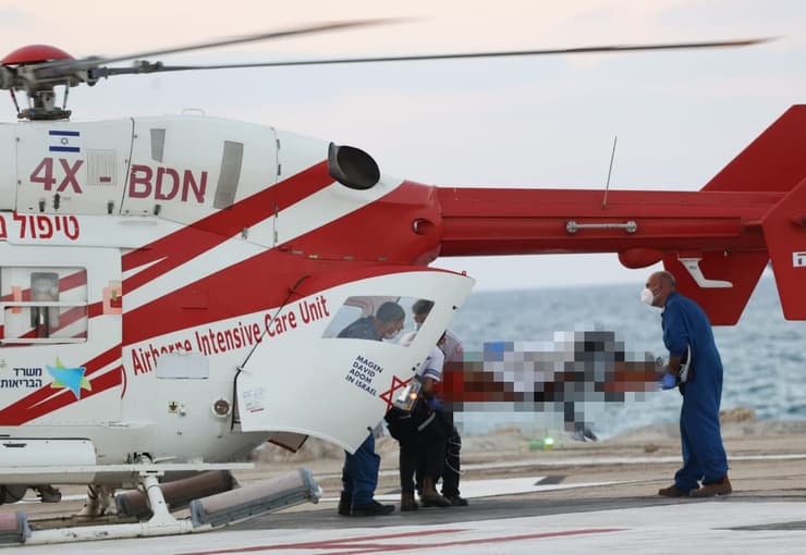 פצועים מגיעים לבית החולים רמב"ם בחיפה