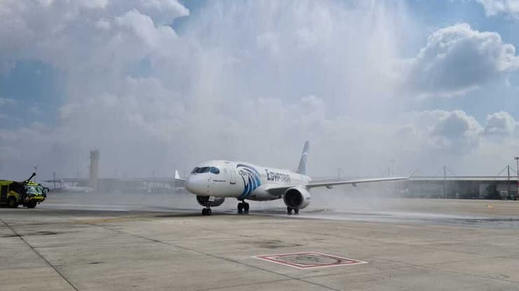 מטוס של חברת התעופה המצרית איג'יפטאייר לאחר שנחת בנתב"ג