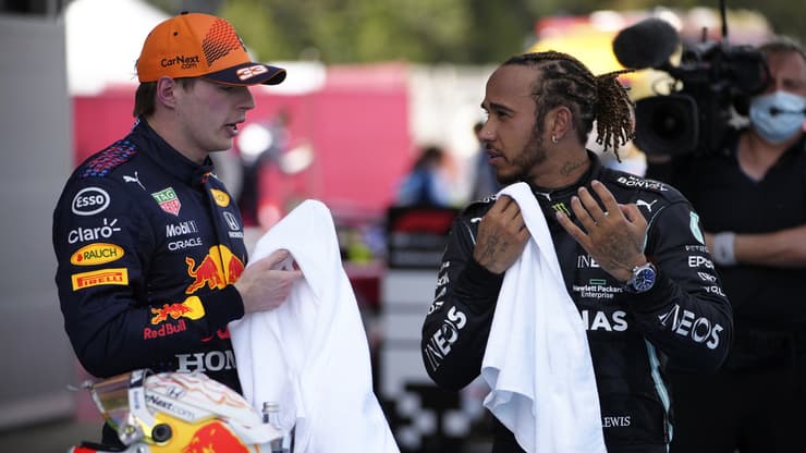 האלוף והטוען לכתר. לואיס המילטון ומקס ורסטאפן (צילום: AP) לואיס המילטון ומקס ורסטאפן