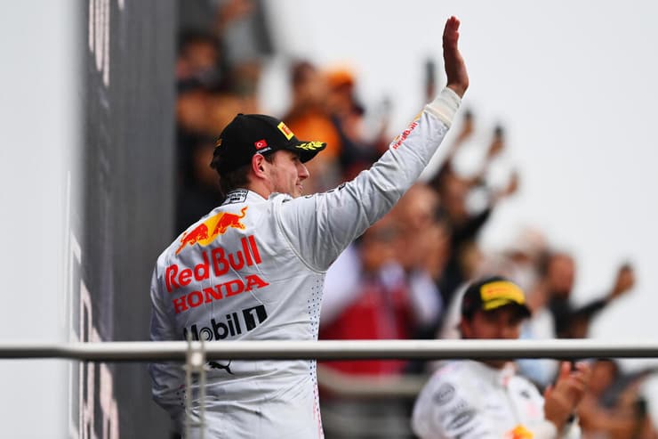 ורסטאפן היום בטורקיה. חזר לפסגת הדירוג (צילום: getty images) ורסטאפן היום בטורקיה