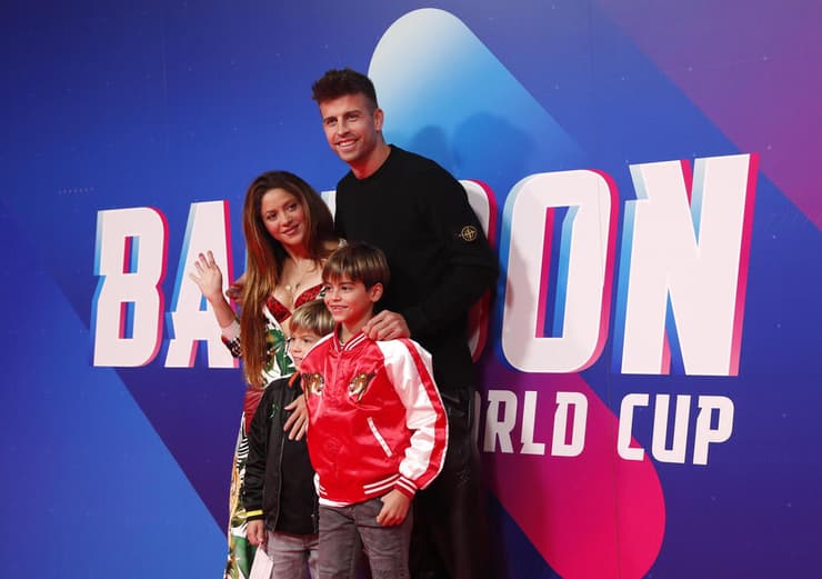 ג'רארד פיקה, שאקירה והילדים באליפות העולם ב"בלון"