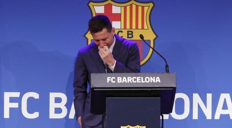 ליאו מסי בוכה בטקס הפרידה מברצלונה. שוב זה יקרה לקטלונים?