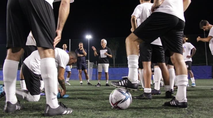 שחקני גני תקווה מתאמנים