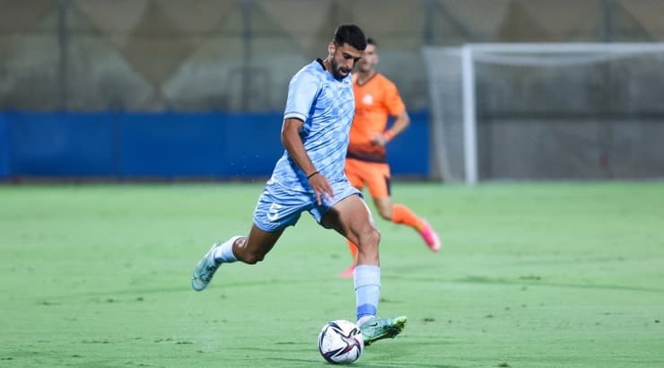 עומר יצחק (שחר גרוס) עומר יצחק