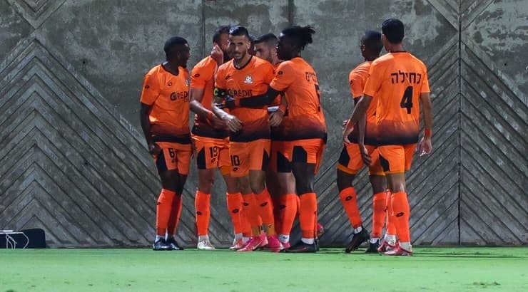 שחקני סקציה נס ציונה חוגגים (שחר גרוס) שחקני סקציה נס ציונה חוגגים