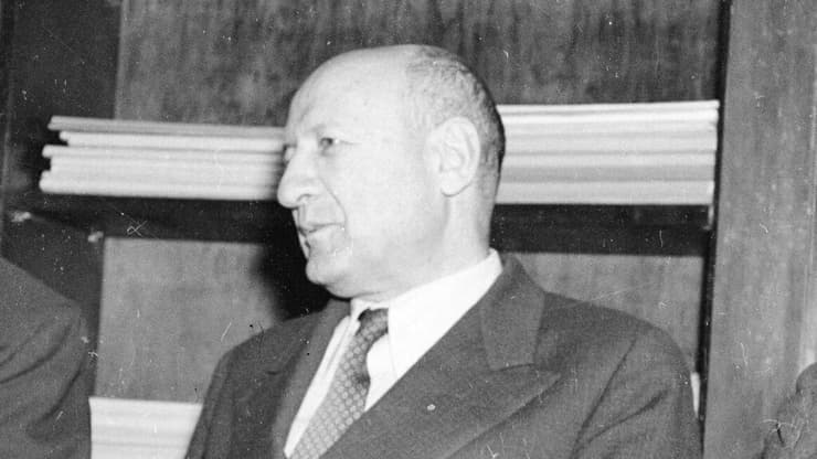 במרכז: שר האוצר לשעבר אליעזר קפלן