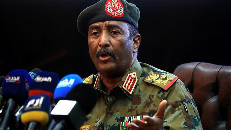 גנרל עבד אל-פתאח אל-בורהאן מנהיג ההפיכה הצבאית ב סודן