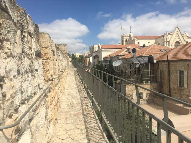 טיילת החומות בירושלים
