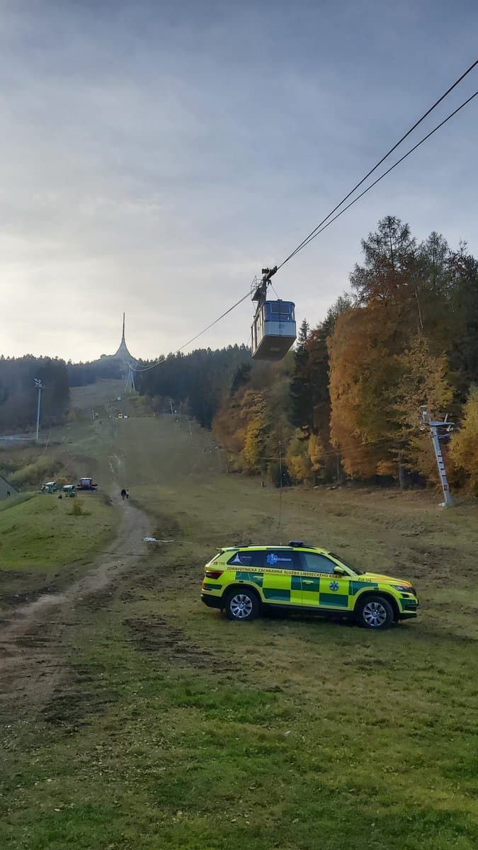 זירת התרסקות קרון רכבל בצ'כיה בהר ישטד
