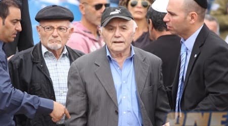 חברים טובים וגם שכנים. עמנואל שפר ז"ל (יניב גונן) חברים טובים וגם שכנים. עמנואל שפר ז"ל