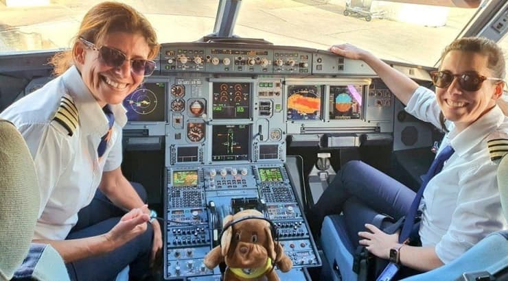 ג'ואל ודניאל, טייסות ישראייר שהטיסו את השחקנים