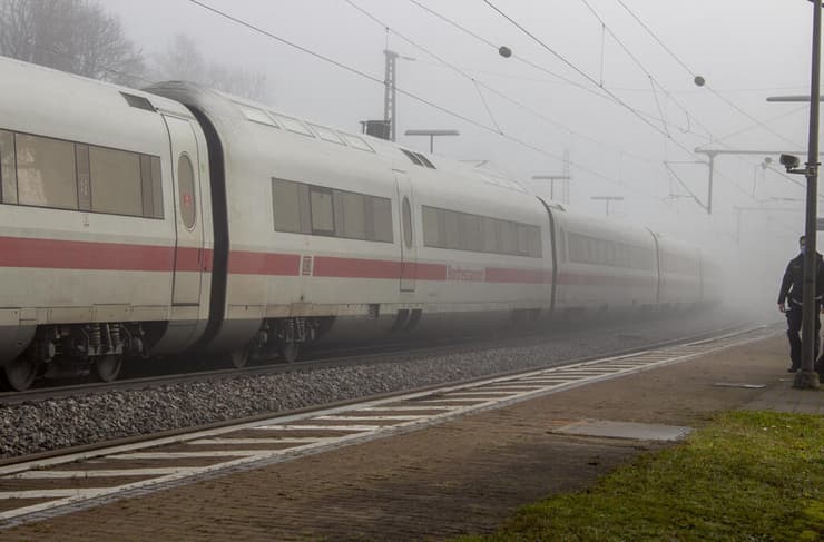 גרמניה זירת דקירות ב רכבת חשד ל פיגוע תוקף מ מוצא ערבי