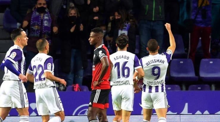 שון וייסמן חוגג עם הקהל (La Liga) שון וייסמן חוגג עם הקהל