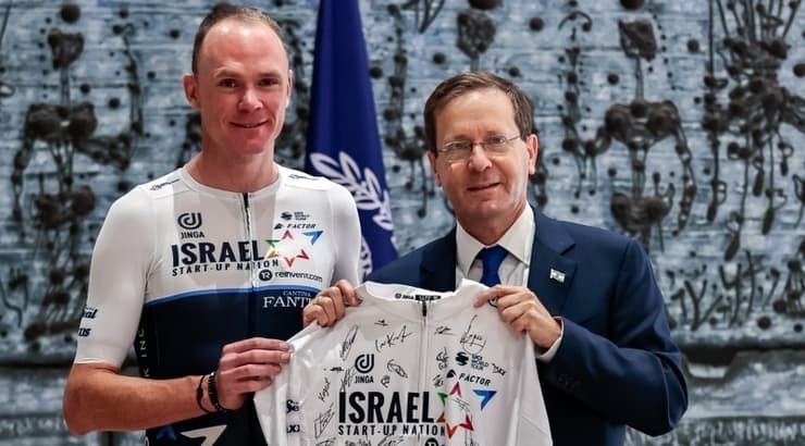 יצחק הרצוג וכריס פרום (אורן בן חקון) יצחק הרצוג וכריס פרום