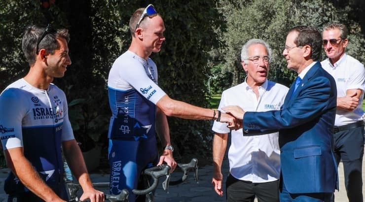 יצחק הרצוג וכריס פרום (אורן בן חקון) יצחק הרצוג וכריס פרום