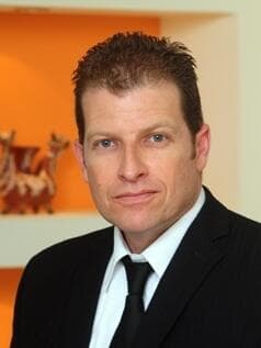 עו"ד ירון מויאל