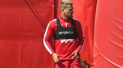 מאור בוזגלו באימון (שחר גרוס) מאור בוזגלו באימון