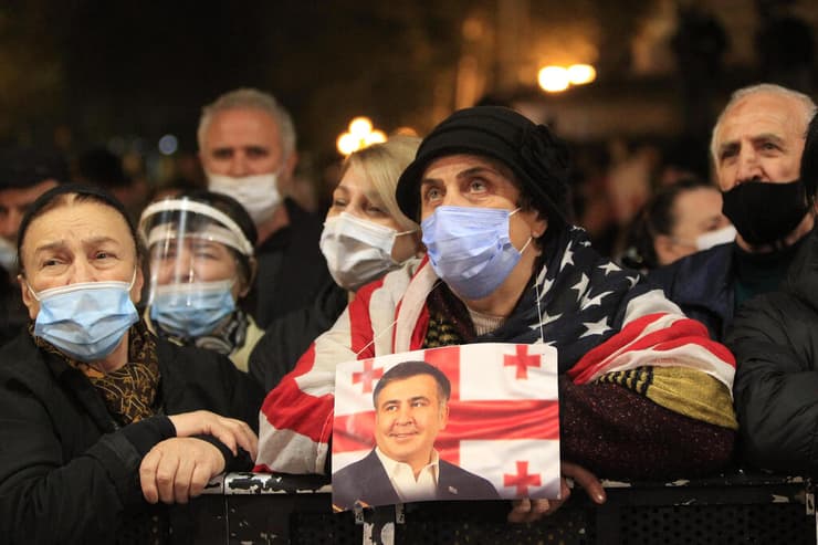 גאורגיה טביליסי הפגנה למען הנשיא לשעבר מיכאיל סאאקשווילי ש שובת רעב