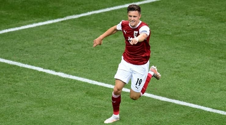 באומגארטנר חוגג (רויטרס) באומגארטנר חוגג