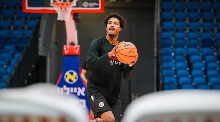 ג'יילן אדמס (אורן בן חקון) ג'יילן אדמס