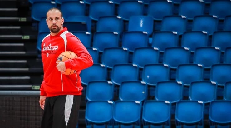 יותם הלפרין (אורן בן חקון) יותם הלפרין