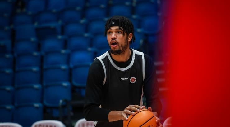 קייזר גייטס (אורן בן חקון) קייזר גייטס