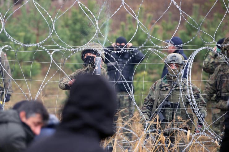 בלארוס משבר מהגרים יזום בגבול עם פולין