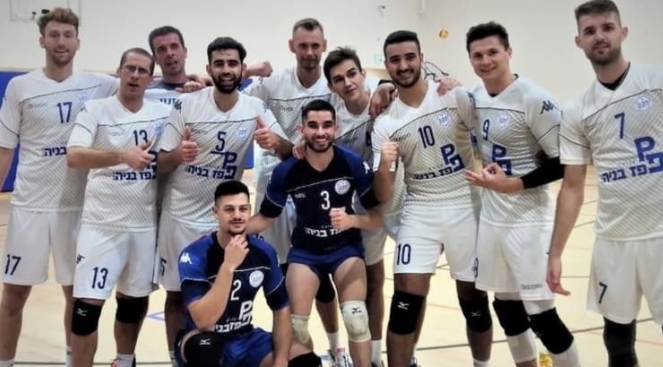 שחקני קריית אתא (באדיבות איגוד הכדורעף) שחקני קריית אתא