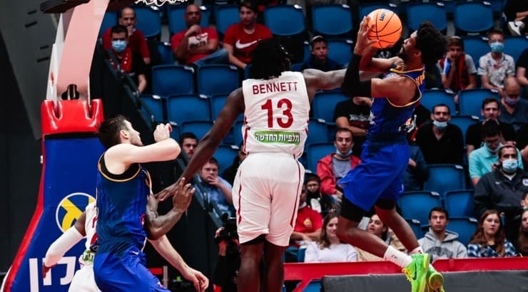 אנתוני בנט חוסם (אורן בן חקון) אנתוני בנט חוסם