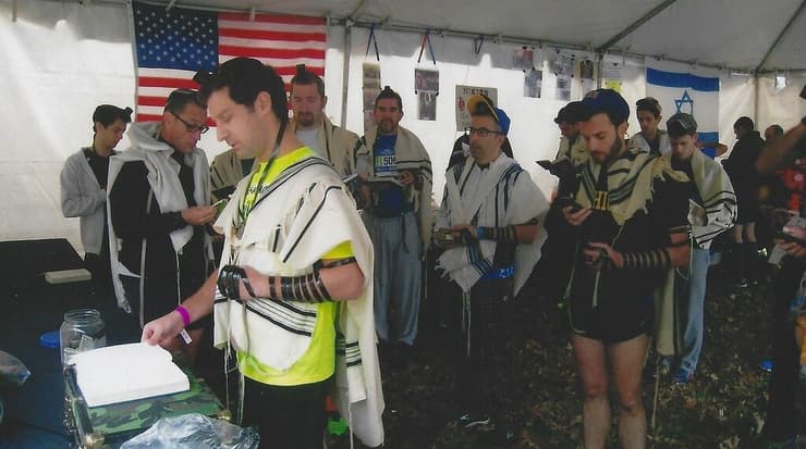 המניין של מרתון העיר ניו יורק, בניהול 10 מתנדבים, משך ב-2019 מאות משתתפים