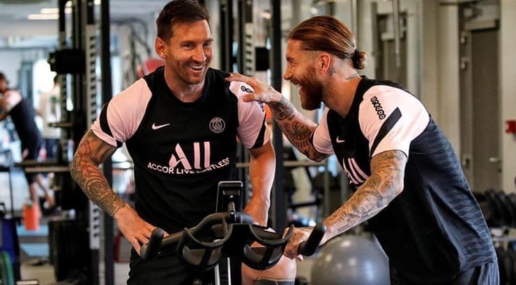 סרחיו ראמוס וליאו מסי (האתר הרשמי של פ.ס.ז') סרחיו ראמוס וליאו מסי