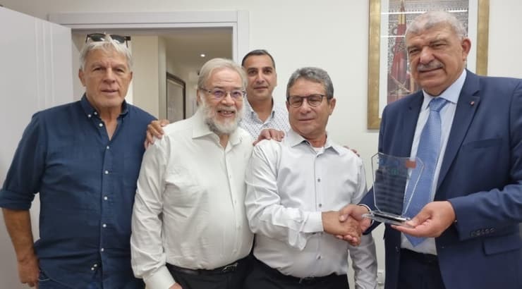 קונסול מרוקו אל רחים ביוד, משה פונטי, סלים ג'בר, ד"ר הנרי סולר ומוחמד ג'בר (באדיבות איגוד הג'ודו) קונסול מרוקו אל רחים ביוד, משה פונטי, סלים ג'בר, ד"ר הנרי סולר ומוחמד ג'בר