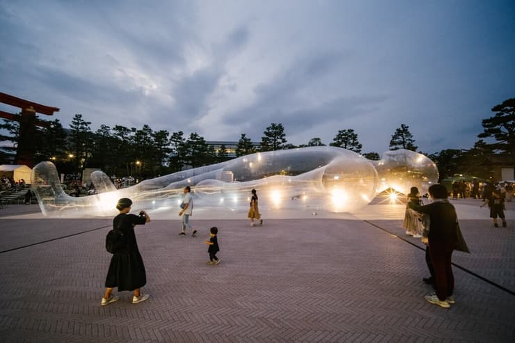 "איש השלום": יצירה מונומנטלית של סוזוקי
