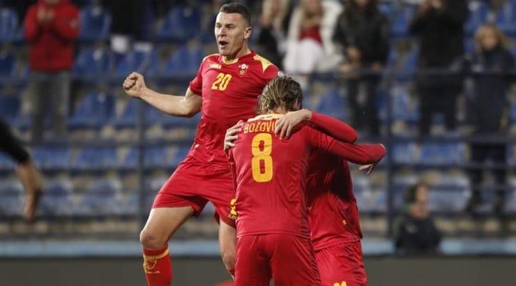 שחקני מונטנגרו חוגגים (רויטרס) שחקני מונטנגרו חוגגים