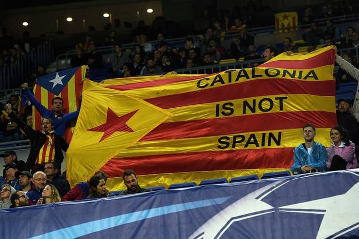 מחאה ביציעים לעצמאות קטלוניה
