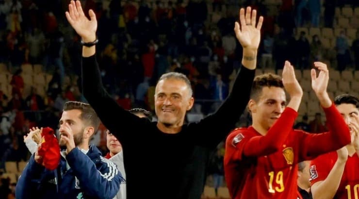 גאה בשחקנים. לואיס אנריקה