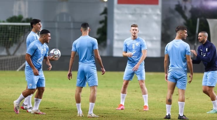 שחקני הנבחרת הצעירה באימון